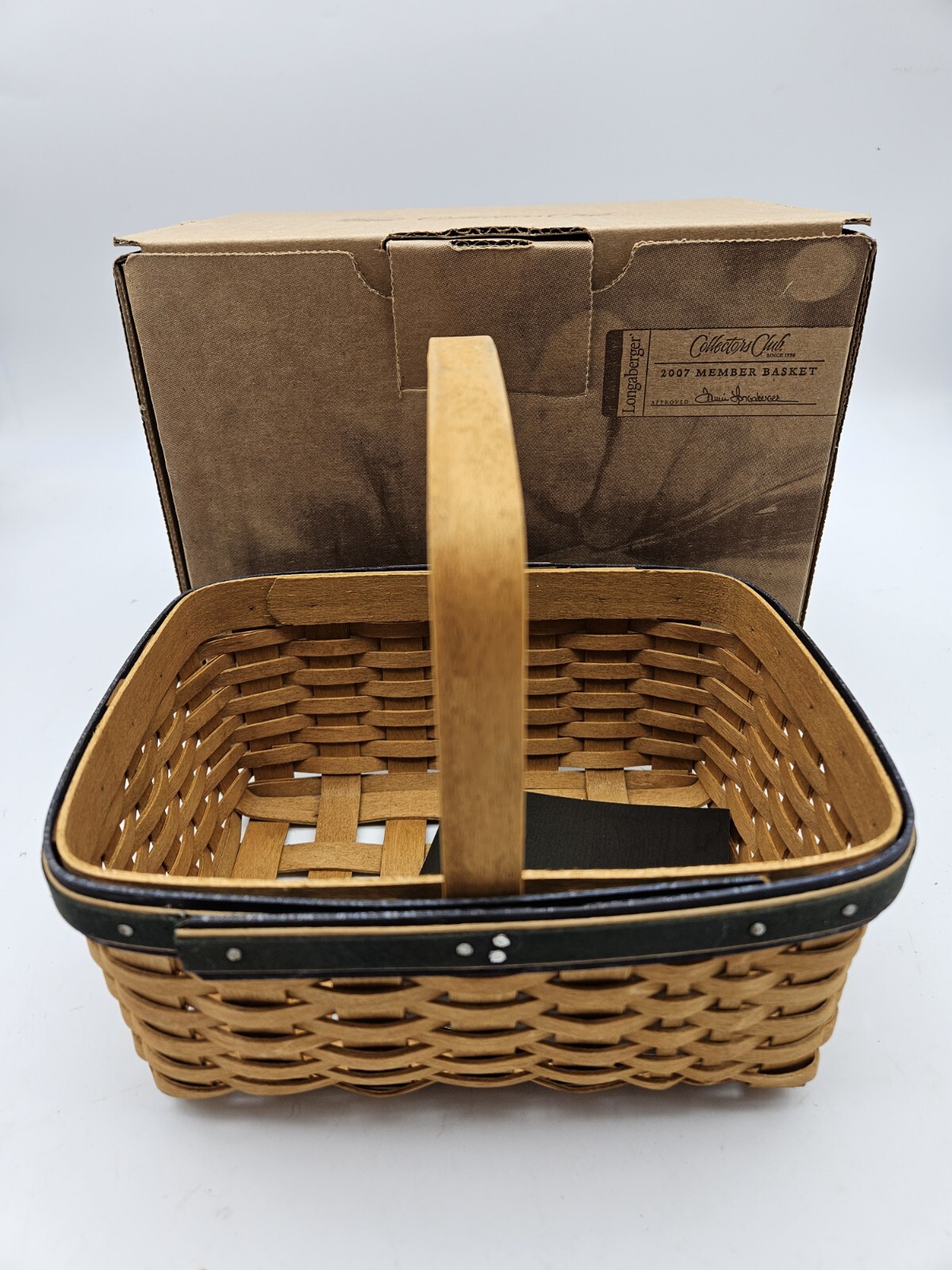 2007 LONGABERGER MEMBER COLLECTORS CLUB BASKET