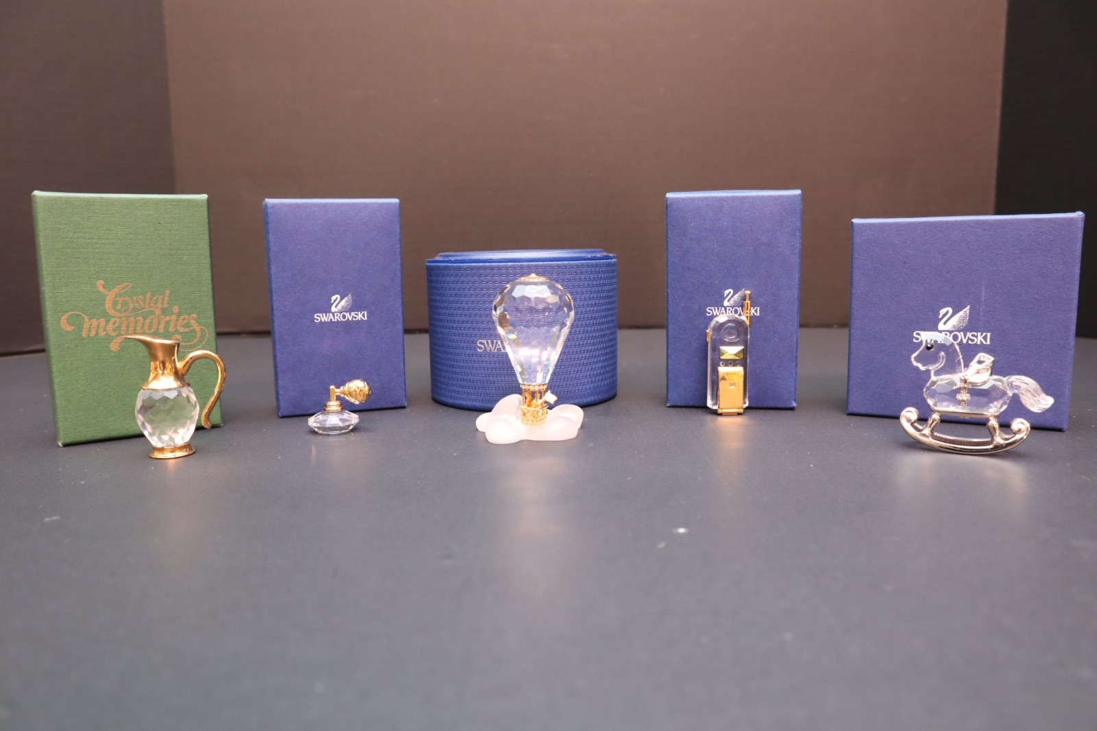 Swarovski 5 Pieces Crystal Memories Miniature with Gold Accent - Collection Lot