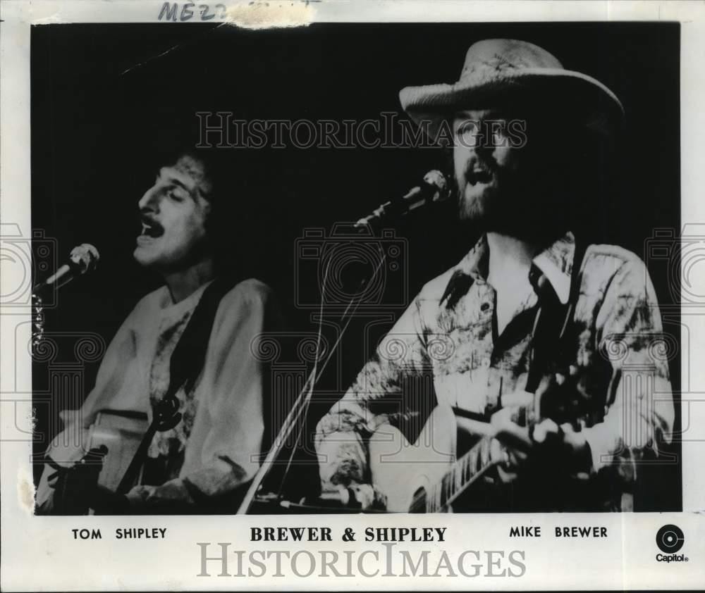 1975 Press Photo Tom Shipley, and Mike Brewer-Brewer & Shipley - lrp32530