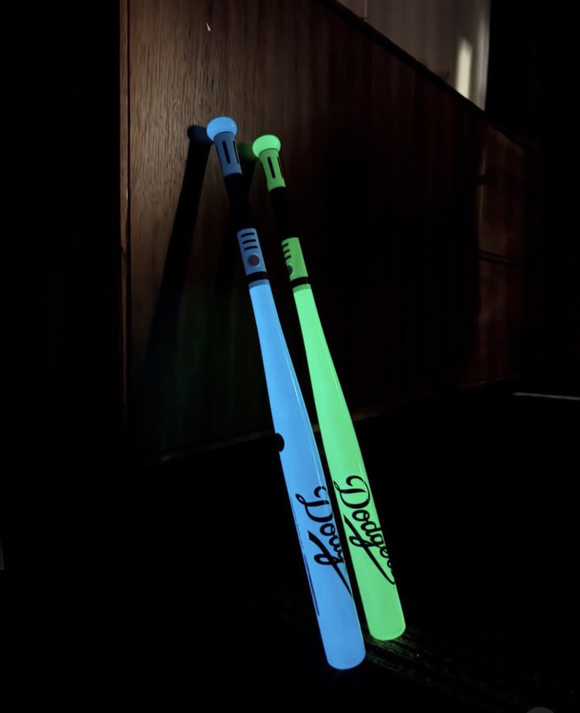 LA Dodgers stadium  Exclusive Star Wars Mini Lightsaber Bats Set (Blue & Green)