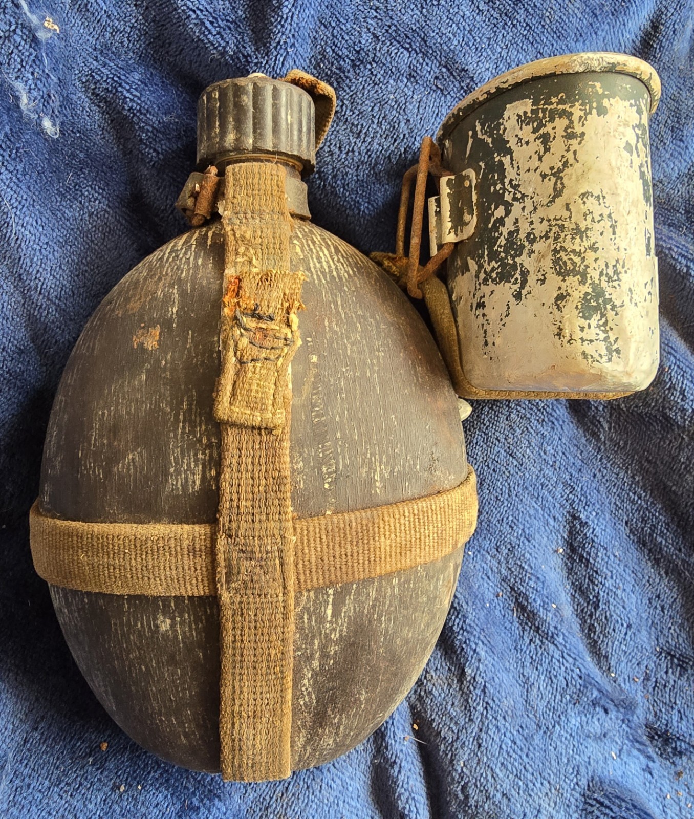 WW2 German M31 Coconut Canteen HRE 42 Afrika Korps Bakelite Cup Webbing Complete
