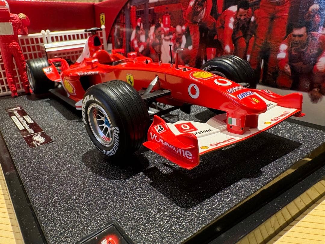 Hot Wheels 1/18 Ferrari F2003-GA Japan GP F1 Champion Model with Driver Figure