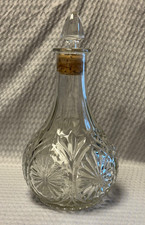 Beautiful Vintage Anchor Hocking Cameo Star Medallion Pressed Glass Decanter picture