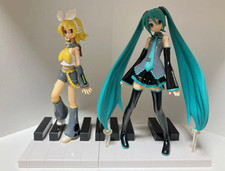 VOCALOID Hatsune Miku Kagamine Rin Extra Figure Set  Collectible Sega Anime picture