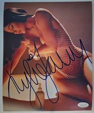 Kylie Jenner Signed 8x10 Authentic  Photo - Autograph with Tamper Proof JSA picture