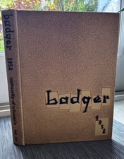 1958 UNIVERSITY OF WISCONSIN Madison BADGER YEARBOOK No signatures picture