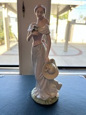 Porcelain Figurine picture
