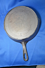Pre Griswold Erie No Wobble #8 Cast Iron Skillet picture