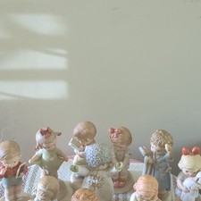 Enesco Memories of Yesterday lot of 11 figurines picture