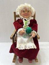 Vintage Christmas 2005 Singing/Humming Mrs. Clause Knitting Figure 12x8.5” picture
