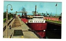 Soo Locks, Sault Ste Marie MI vintage postcard unposted picture