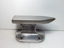 Vintage Railroad Track Blacksmith Anvil 15 lb 6oz.. 9-1/4