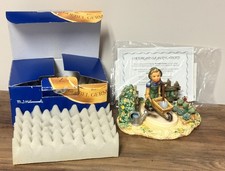 2002 Goebel Hummel Bountiful Garden Musical 1071-D & Little Landscaper picture