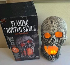 Tekky Flaming Rotted Skull Lights Up With Box Tested 11