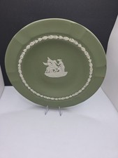 Vintage WEDGWOOD JASPERWARE sage green plate greek mythology Cupid and Venus picture