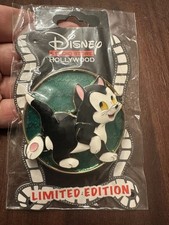 Figaro Cursive Cutie DSSH Disney Studio Store Hollywood LE Pin picture