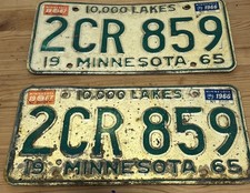 VTG 1965 MN License Plates Matching Set White @ Green Lettering.1966/67 Stickers picture