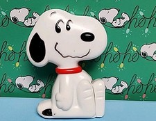 Snoopy Solid Perfume Compartment Pin With Holder VINTAGE 1985 *Empty No Perfume picture