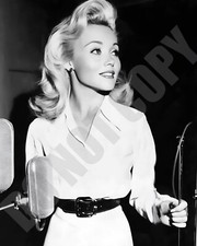 20 Year Old Country Legend Dolly Parton In Recording Studio in 1966 8x10 Photo picture