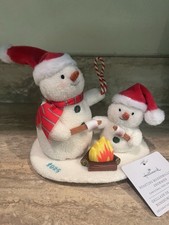 2025 Snowman Plush HALLMARK NWT Roasting Marshmallows Snowmen Ornament picture