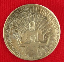 Vintage JESUS Medal RENEWAL RECONCILLIATION 1975 HOLY YEAR Large Pocket Medal picture