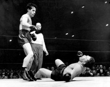 1945 ROCKY GRAZIANO & FREDDIE COCHRANE Boxing Photo (188-R) picture