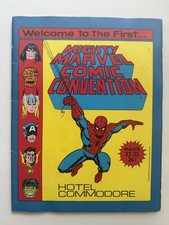 VINTAGE 1975 MIGHTY MARVEL COMIC CONVENTION Program Book Spider-Man Bag & Board picture