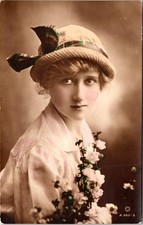 KATHLEEN VINCENT : PORTRAIT OF A BRITISH BEAUTY : ROTARY PHOTO : RPPC : (1910's) picture