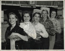 1957 Press Photo Margaret Taylor, Betty Stein, R. Oughton, J. Moyer, N. Dickens picture