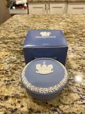 WedgeWood Blue Box Jewelry Box FLTD PICCADILLY Circus 7356 picture