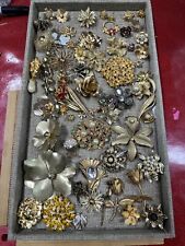 Flowers Mixed Junk Drawer Jewelry Lot Vtg- Mod Charms, & More J-18 picture