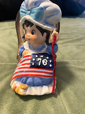 Vintage 1970s Patriotic Musical Ceramic Girl Figurine American Flag '76. picture