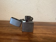 Vintage 1950s ZIPPO Lighter 2517191 Pat Pending w/ Original insert picture