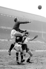 Manchester United goalkeeper Harry Gregg punces ball away over- 1959 Old Photo 1 picture