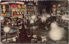 Photo PC ** London England Night View of Piccadilly Circus 1959 picture