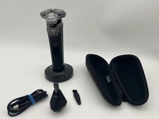 Philips Norelco Shaver 8000 Electric Shaver Wet & Dry with SenseIQ S8696/86 picture