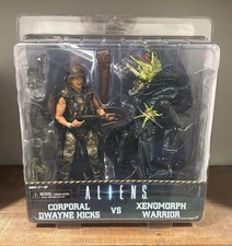 NECA Aliens  Corporal Dwayne Hicks vs Xenomorph Warrior Action Figures picture