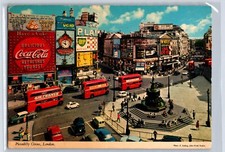 Piccadilly Circus, London, United Kingdom (1978) - Vintage Postcard picture