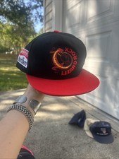 Vintage 90s Marlboro Adventure Team Lizard Rock Black/Red Snapback Hat Cap picture